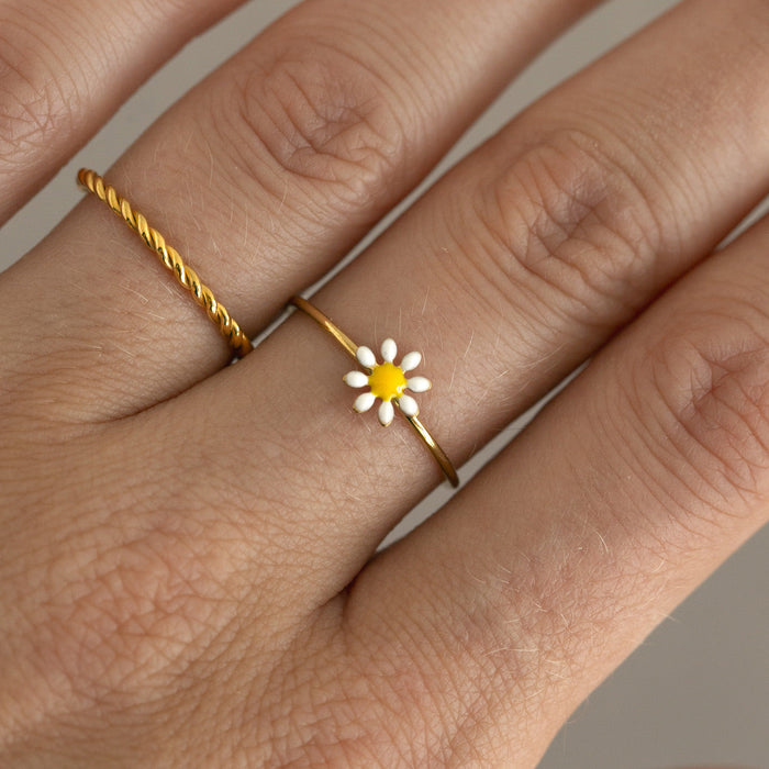 timi of Sweden - Doris Daisy Flower Enamel Ring