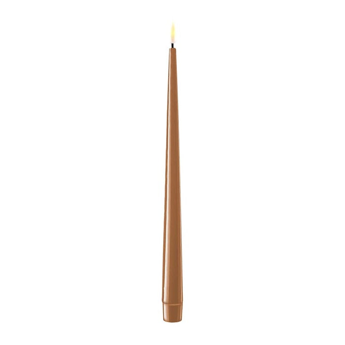 DELUXE Homeart - LED Stabkerze mit Lack, karamellbraun, 2 Stk., 28cm